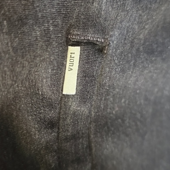 Vuori Sunday Performance Shorts Large L Grey Heather Drawstring Back Zip Pocket - Picture 4 of 4